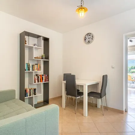 Apartment & Klemenc