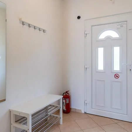 & Klemenc Apartment Cres