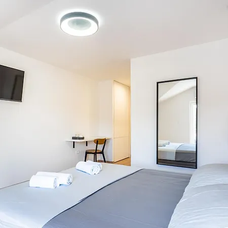 Lägenhet & Klemenc *