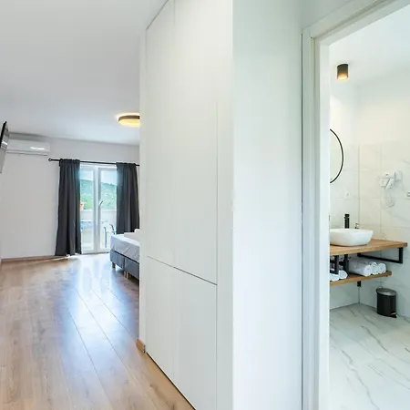 & Klemenc Apartment *