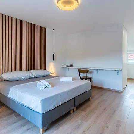 Apartment & Klemenc *
