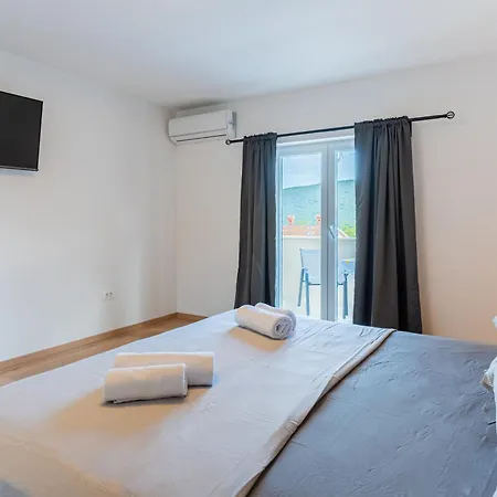 & Klemenc Apartment *