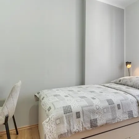 & Klemenc Apartment Cres