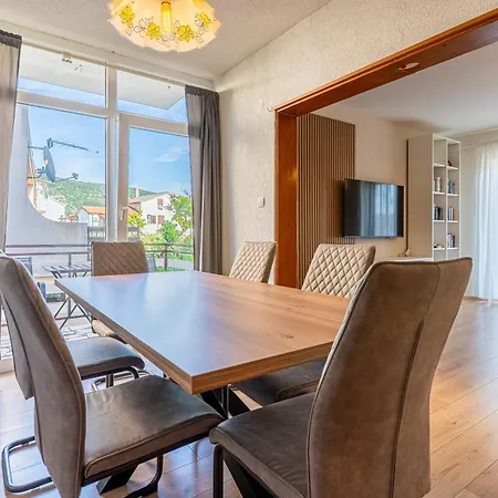 & Klemenc Apartment