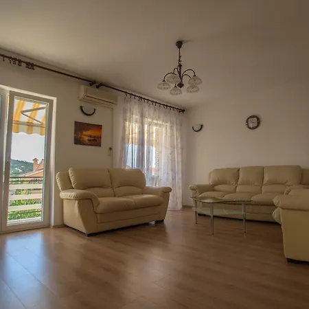 & Klemenc Apartment
