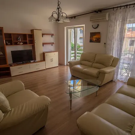 & Klemenc Apartment Cres