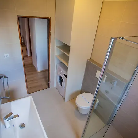 & Klemenc Apartment